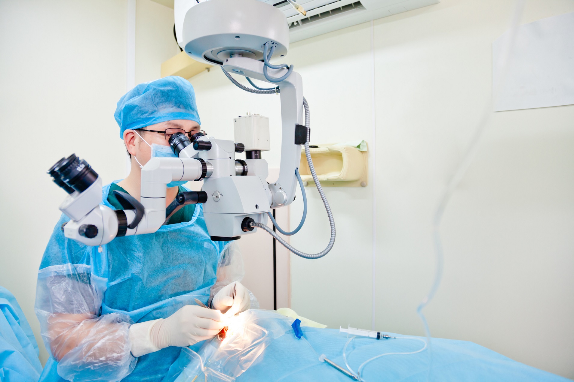 retinal-vitreo-surgery